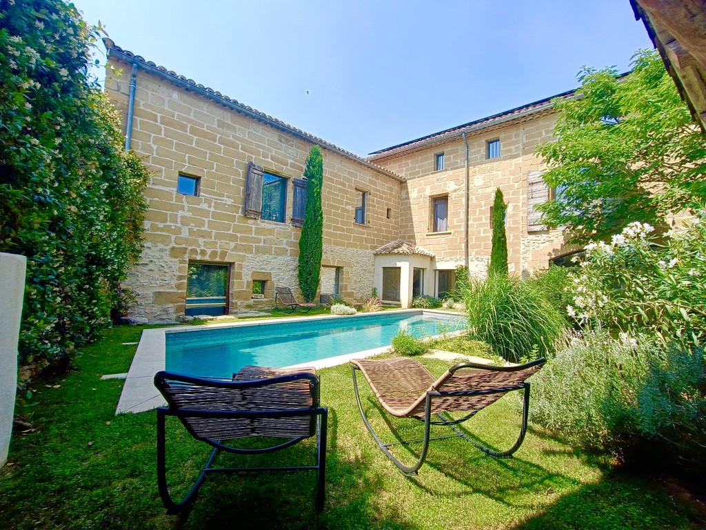 1c94476c 5ab1 42b2 a6d2 4cad1ec6b76a 1 105 c