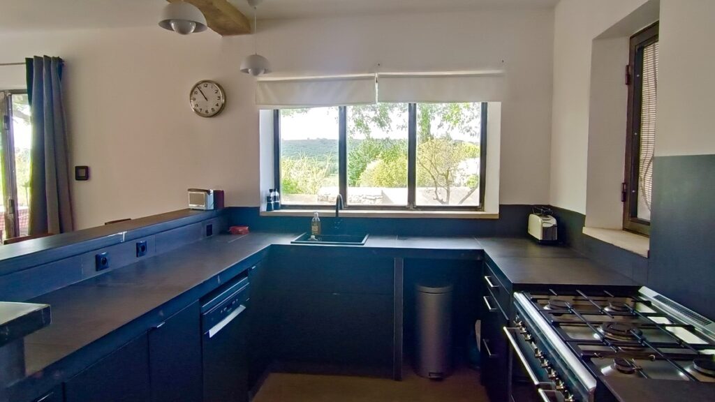 b86c0f3f efbd 45a4 a24d b034bb1569c6 1 105 c