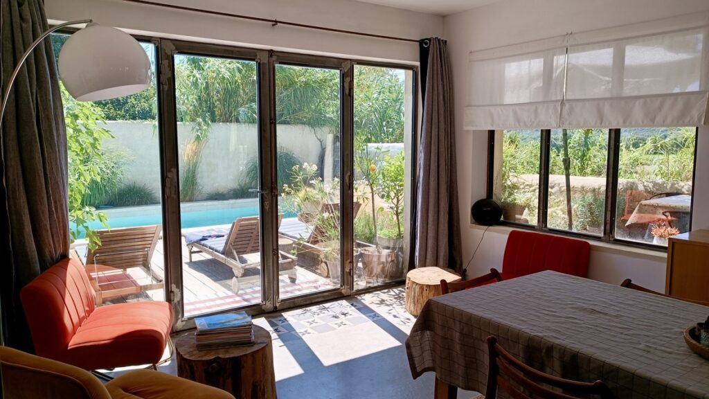 8689a4f7 99db 4aaa af8a d3ce428b1d16 1 105 c